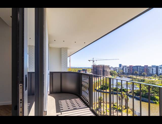 2 BEDROOM APARTMENT FOR SALE IN CENTURY CITY